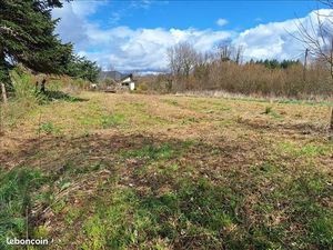Terrain 2 109 m² Condat Sur Ganaveix