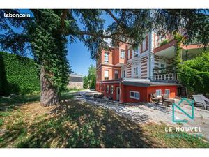 Appartement 3 pièces 135 m²