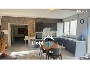Propriété 11 pièces 332 m²