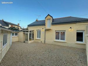 Maison meublée à louer – 120 m² – Saint-Lambert-des-Levées À louer  maison meublée de 120 