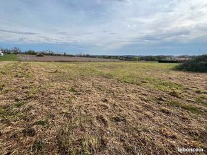 Terrain 1 470 m² Mirande