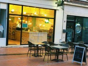 Restaurant rapide / pizzeria / hotte possible