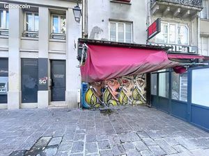 Local commercial 64 m² Paris 1er