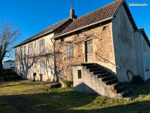 Maison en pierre 174 m² + granges  terrain 3 316 m²  calme  30 min Albi – 160 000