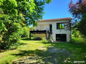 Maison 4 p sans vis à vis sur terrain arboré proche centre