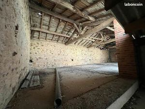 Ancienne grange avec 3 garages CU OK