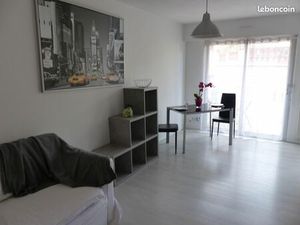 Studio meublé avec balcon et clim