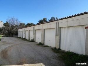 Loue garage environ 12m²