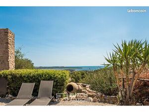 Château 7 pièces 150 m²