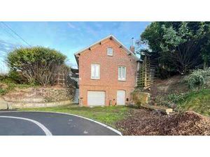 Maison quatre façades au calme avec jardin orienté sud