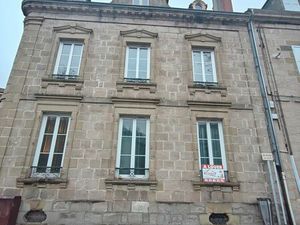 Bureau dans cabinet santé et bien etre