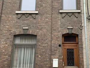 Maison de maître fraichement rénovée à Marchienne-au-pont