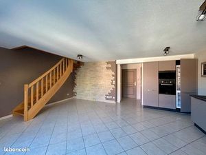 Appartement 2 pièces 60 m² avec terrasse – Saint-Nabor