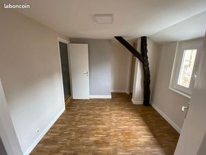 Appartement T3 face theatre