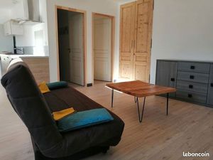 Appartement dans maison de village