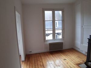 F2 lumineux centre ville Senlis