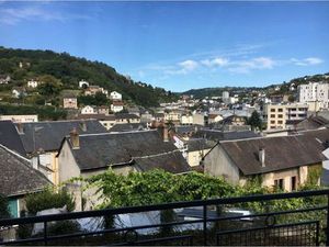Appartement T2 avec garage box  balcon et terrain