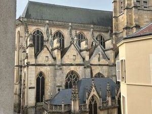 Centre ville de Melun – Charme de l’ancien avec une touche de moderne – bel appartement de