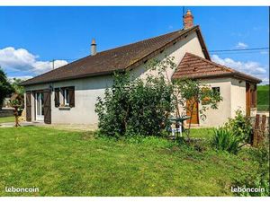 Maison 106 M2 avec garage et dépendances