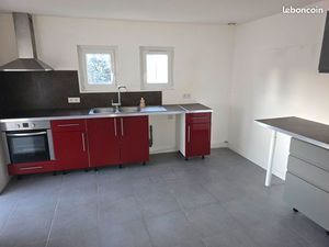 Loue petite maison f3