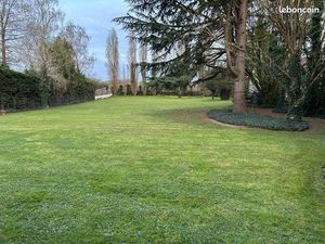 Propriété exceptionnelle arborée sur une superficie de 2400 m2