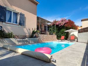 Villa avec piscine au calme