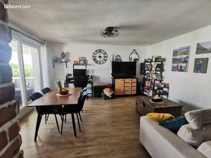 T3 62 55m² – dernier étage – balcon – parking – Bègles Mairie