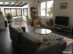 Maison 91m2  combles aménageables et 5 garages