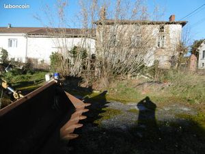 Maison année 1800 atelier terrain