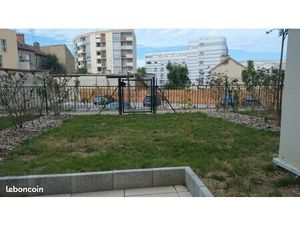 Terrasse et jardin à la Comédie + Studio