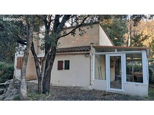 Maisonnette avec terrain