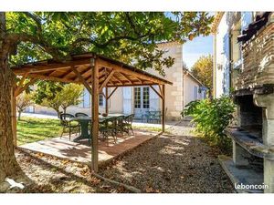 Longère 11 pièces 397 m²