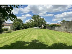 Terrain 2 000 m² Niort