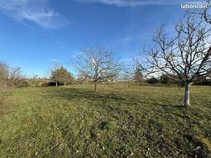 Terrain plat constructible 1285 m2