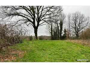 Terrain 1 011 m² Saint Paul La Roche