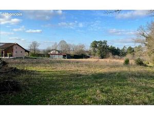 Terrain 5 567 m² Thiviers