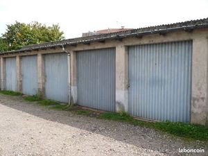 GRAND GARAGE FERME Faubourg 3 Maisons