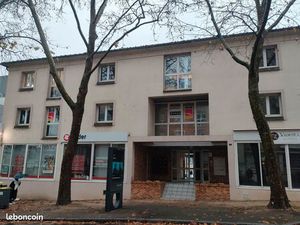 Bureaux 235 m² proche gares SNCF et TRAM