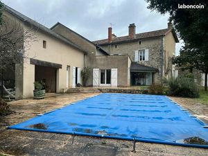 Maison de 193m² à Fleuré