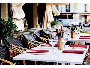 Restaurant - bar - licence iv