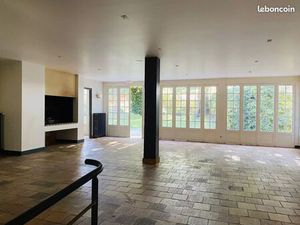 Local Commercial avec Habitation et Jardin