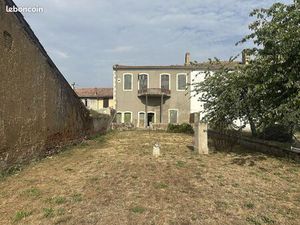 Maison 10 pièces 241 m²