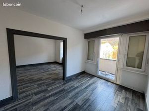 Appartement refait à neuf avec de grandes pièces belle vue   climatisé