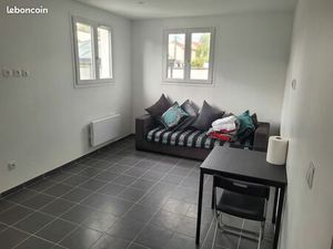 F2 meublé proche tramway/centre ville