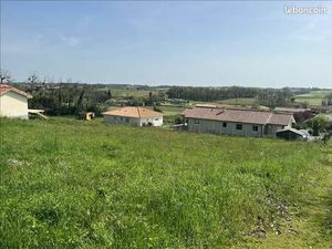 Terrain 1 072 m² Montaut