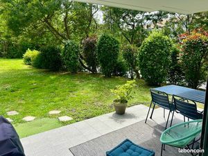 T3 avec terrasse  cave et parking