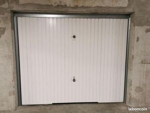 Garage/box 15 m² Saint Jean De La Ruelle