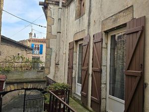 Grande maison de village - Nombreux projets possibles