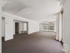 Bureaux 68 m² Nice