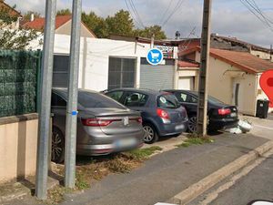 Local garage automobile